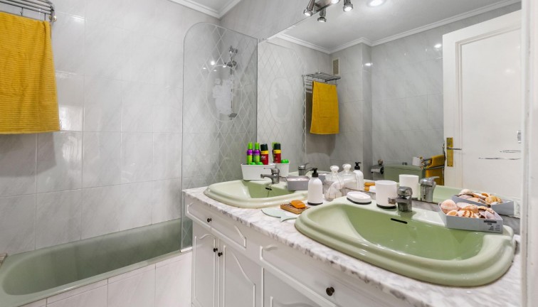 Resale - Apartment - Torrevieja