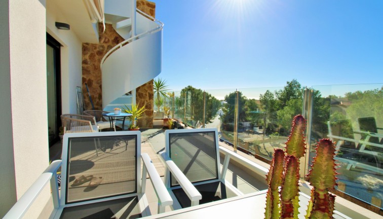 Resale - Apartment - Villamartín