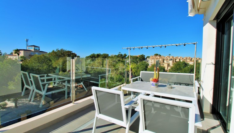Resale - Apartment - Villamartín