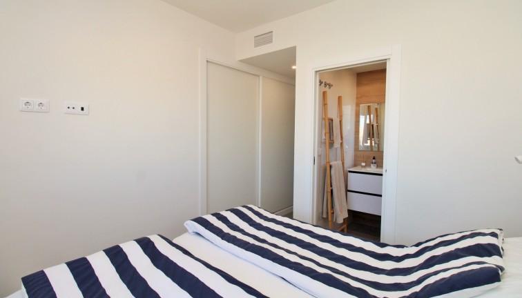 Resale - Apartment - Villamartín