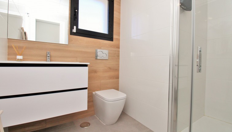 Resale - Apartment - Villamartín