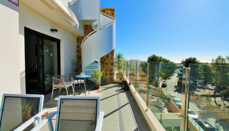 Resale - Apartment - Villamartín