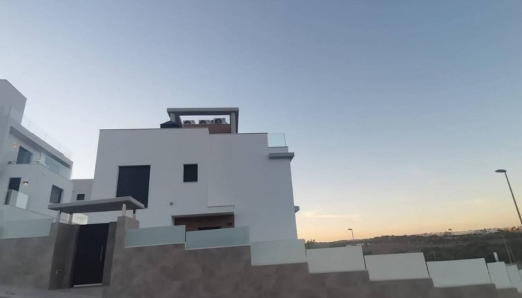 Obra nueva - Chalet - Campoamor