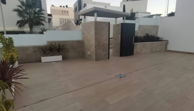 Obra nueva - Chalet - Campoamor