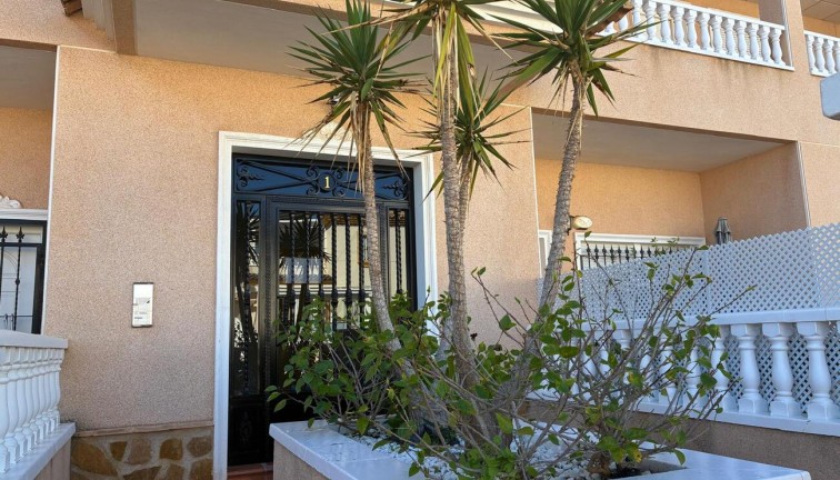 Jälleenmyynti - Asunto - Ylimmän kerroksen asunto - Orihuela Costa - Los Dolses