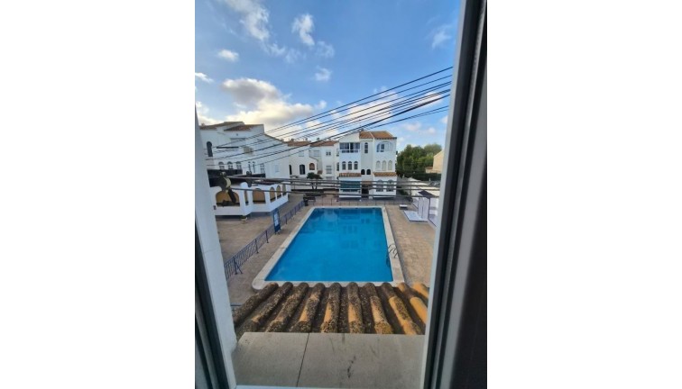 Resale - Apartment - Torrevieja