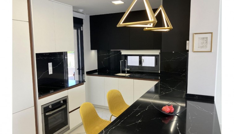 Jälleenmyynti - Bungalow - San Miguel de Salinas