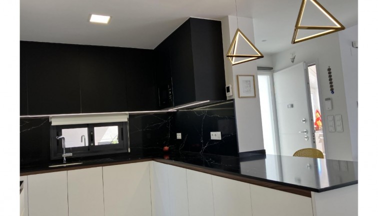 Jälleenmyynti - Bungalow - San Miguel de Salinas