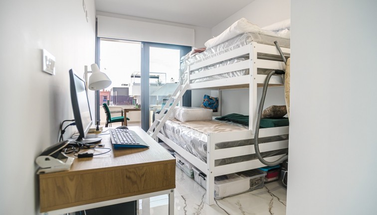 Reventa - Apartamento - Apartamento en el último piso - Orihuela Costa