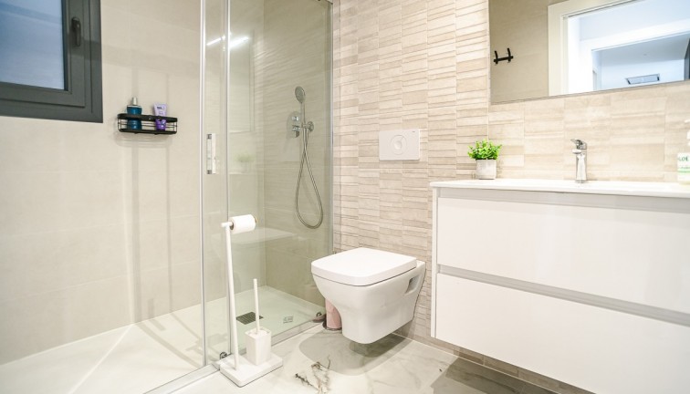 Reventa - Apartamento - Apartamento en el último piso - Orihuela Costa