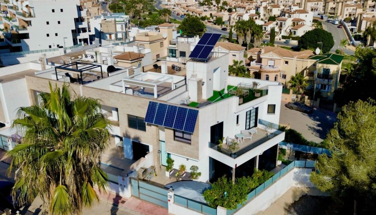 Jälleenmyynti - Erillistalo - Orihuela Costa - Villamartín