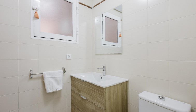 Reventa - Apartamento / piso - San Miguel de Salinas