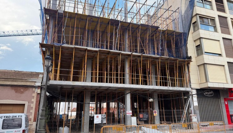 Uudistuotanto - Asunto - Guardamar del Segura