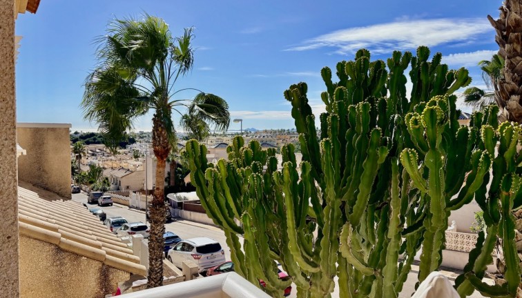 Jälleenmyynti - Erillistalo - Orihuela Costa - Villamartín