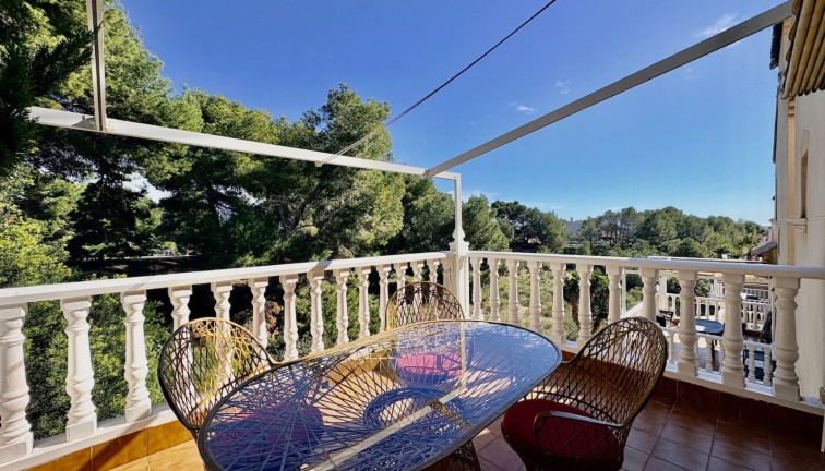 Jälleenmyynti - Erillistalo - Orihuela Costa - Villamartín