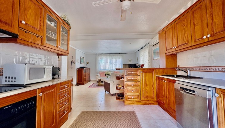 Jälleenmyynti - Erillistalo - Orihuela Costa - Villamartín