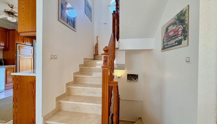 Jälleenmyynti - Erillistalo - Orihuela Costa - Villamartín