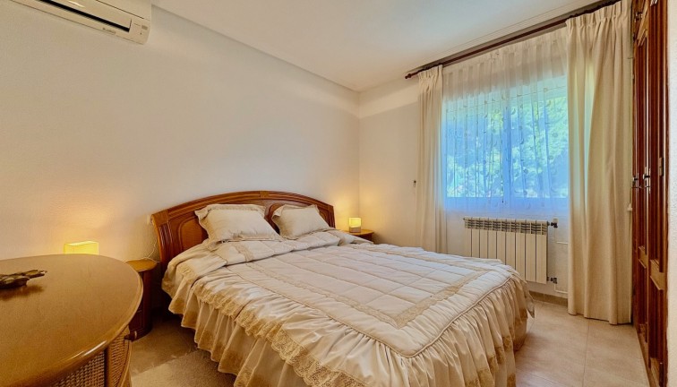 Jälleenmyynti - Erillistalo - Orihuela Costa - Villamartín