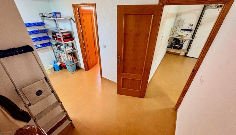 Jälleenmyynti - Erillistalo - Orihuela Costa - Villamartín