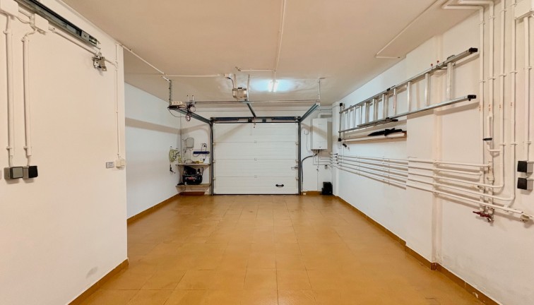 Jälleenmyynti - Erillistalo - Orihuela Costa - Villamartín