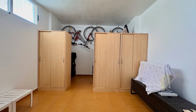 Jälleenmyynti - Erillistalo - Orihuela Costa - Villamartín