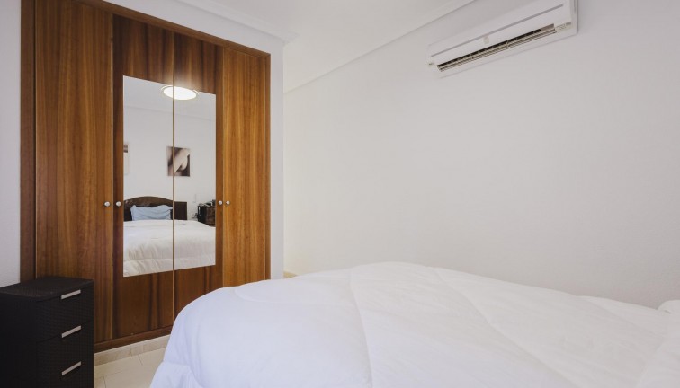 Jälleenmyynti - Erillistalo - Torrevieja - Aguas Nuevas