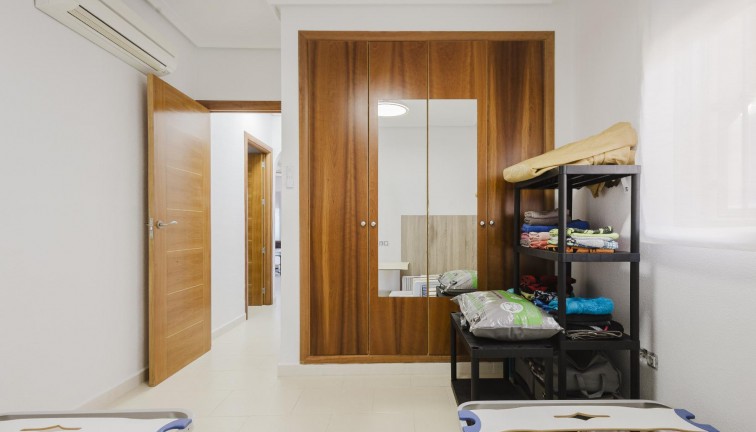 Jälleenmyynti - Erillistalo - Torrevieja - Aguas Nuevas