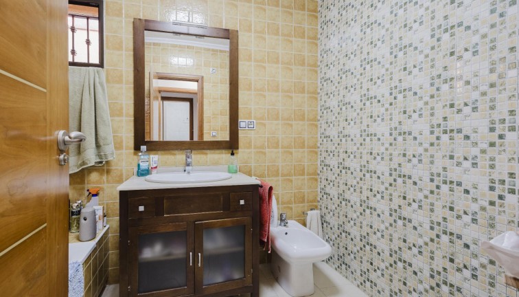 Jälleenmyynti - Erillistalo - Torrevieja - Aguas Nuevas