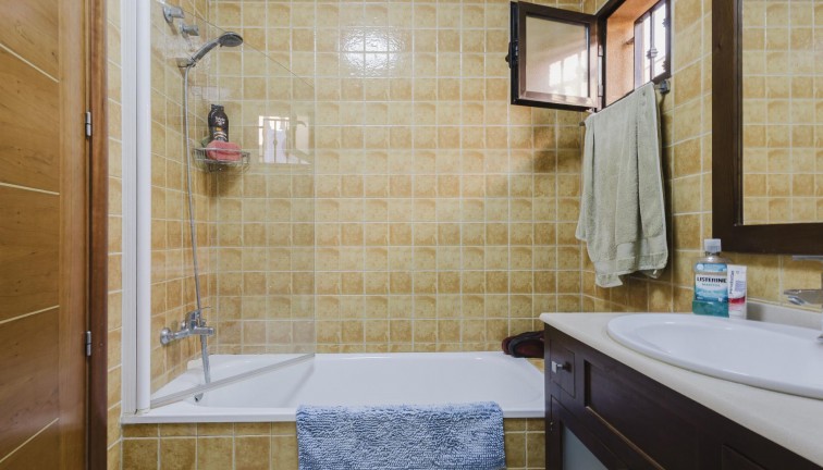 Jälleenmyynti - Erillistalo - Torrevieja - Aguas Nuevas