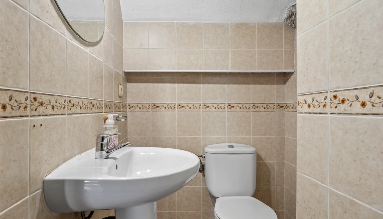 Jälleenmyynti - Erillistalo - Orihuela Costa - Castillo de Don Juan