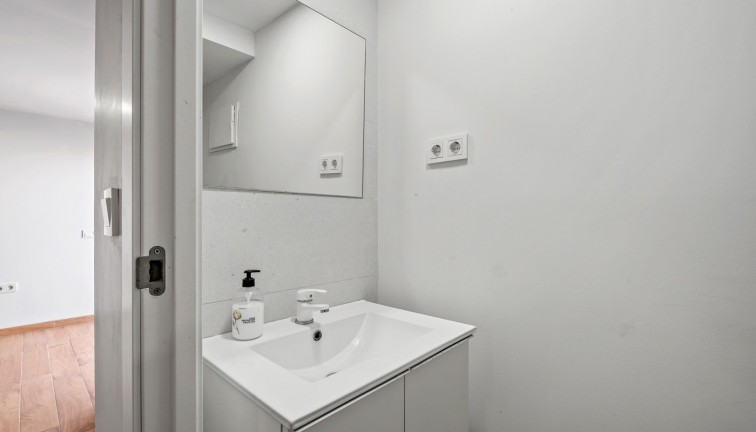 Jälleenmyynti - Erillistalo - Orihuela Costa - Castillo de Don Juan