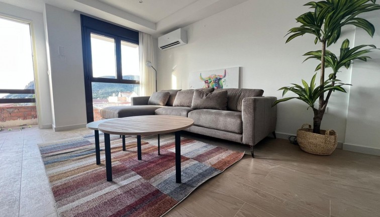 Uudistuotanto - Paritalo/Rivitalo - La Union - centro