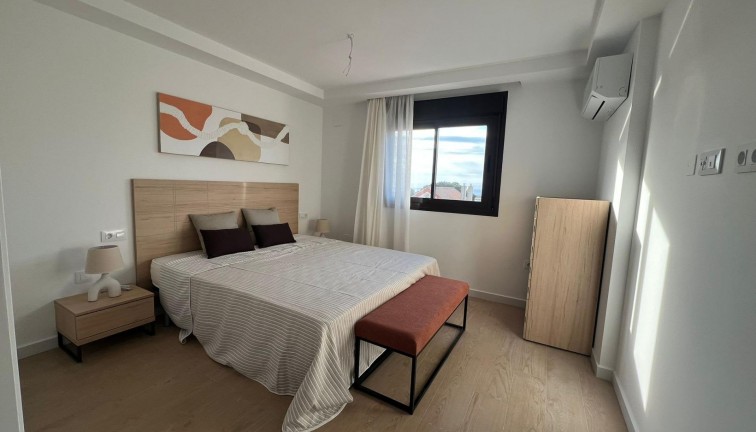 Uudistuotanto - Paritalo/Rivitalo - La Union - centro