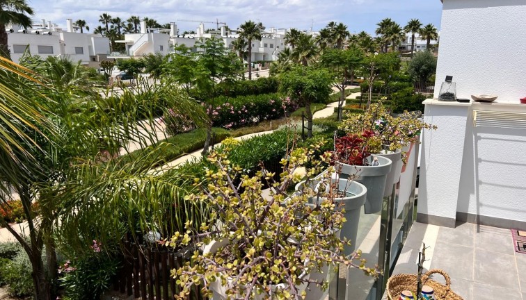 Jälleenmyynti - Asunto - Entre Naranjos - Vistabella Golf