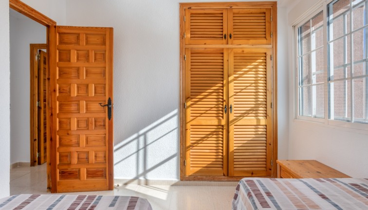 Jälleenmyynti - Erillistalo - Torrevieja - San Luis