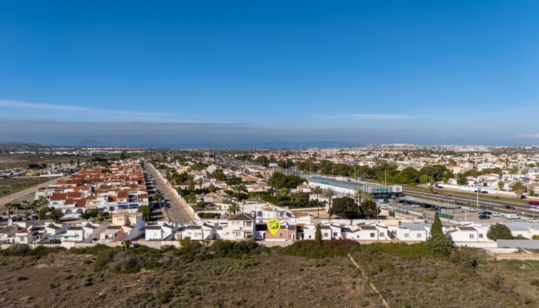 Jälleenmyynti - Erillistalo - Torrevieja - San Luis