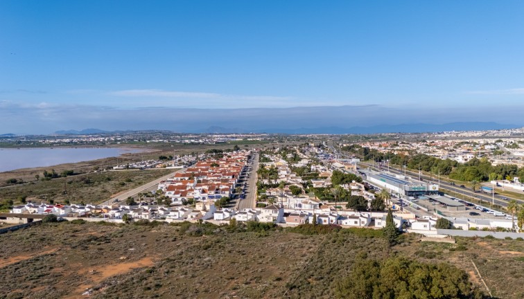 Jälleenmyynti - Erillistalo - Torrevieja - San Luis