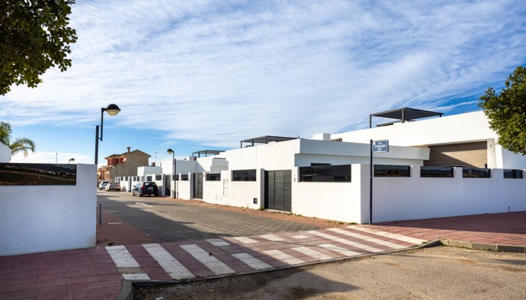 Jälleenmyynti - Erillistalo - Torre Pacheco - Roldán