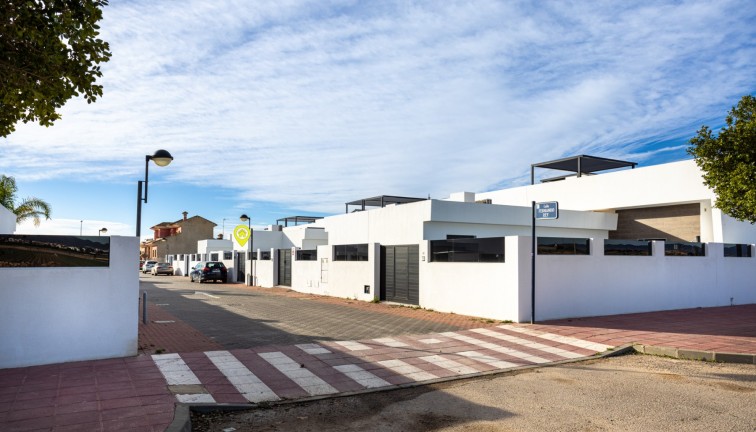 Jälleenmyynti - Erillistalo - Torre Pacheco - Roldán