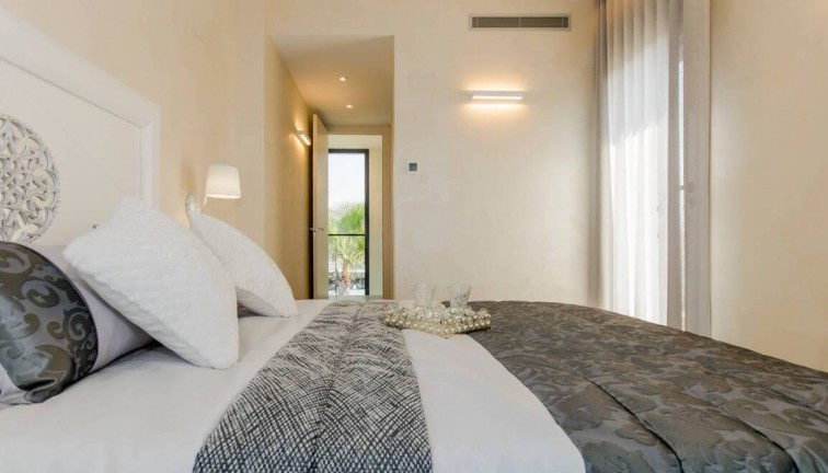 Obra nueva - Chalet - Campoamor