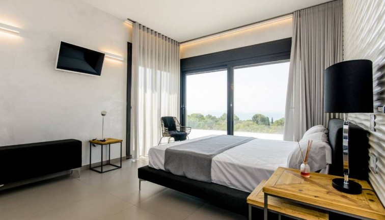 Obra nueva - Chalet - Campoamor