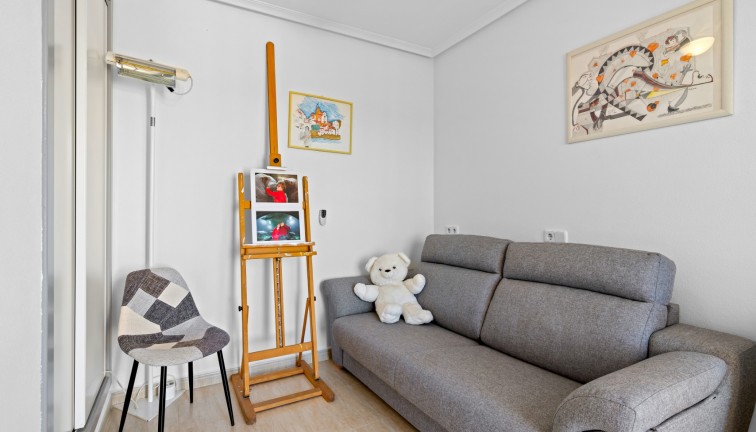 Jälleenmyynti - Erillistalo - El Raso - EL RASO