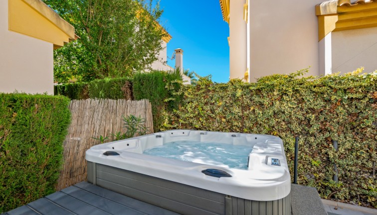 Jälleenmyynti - Erillistalo - El Raso - EL RASO