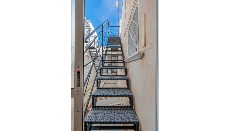 Reventa - Apartamento / piso - Torrevieja