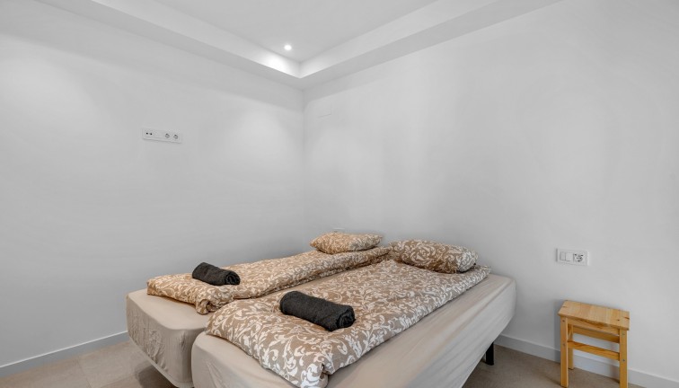 Reventa - Apartamento / piso - Pilar de la Horadada