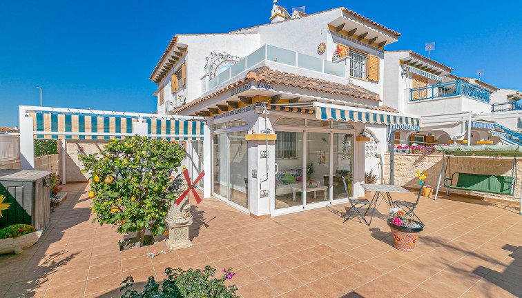 Jälleenmyynti - Paritalo/Rivitalo - Mil Palmeras - Pilar de la Horadada