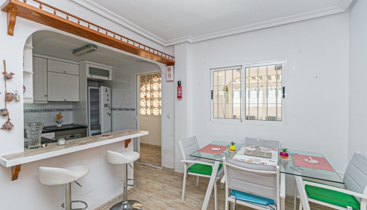 Jälleenmyynti - Paritalo/Rivitalo - Mil Palmeras - Pilar de la Horadada