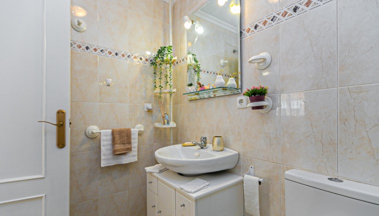 Jälleenmyynti - Paritalo/Rivitalo - Mil Palmeras - Pilar de la Horadada