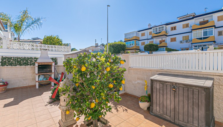 Jälleenmyynti - Paritalo/Rivitalo - Mil Palmeras - Pilar de la Horadada