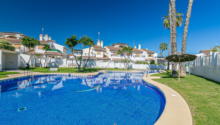 Jälleenmyynti - Paritalo/Rivitalo - Mil Palmeras - Pilar de la Horadada